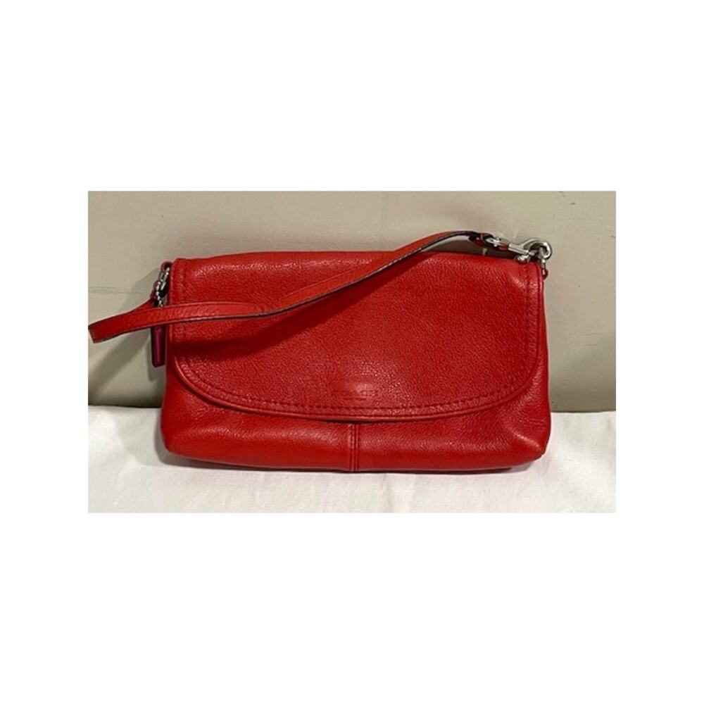 Coach Pebble Leather Clutch Shoulder Bag Wallet Red